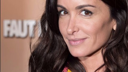 Jenifer dévoile son pantalon préféré pour paraître plus grande... et il est à moins de 25 euros !