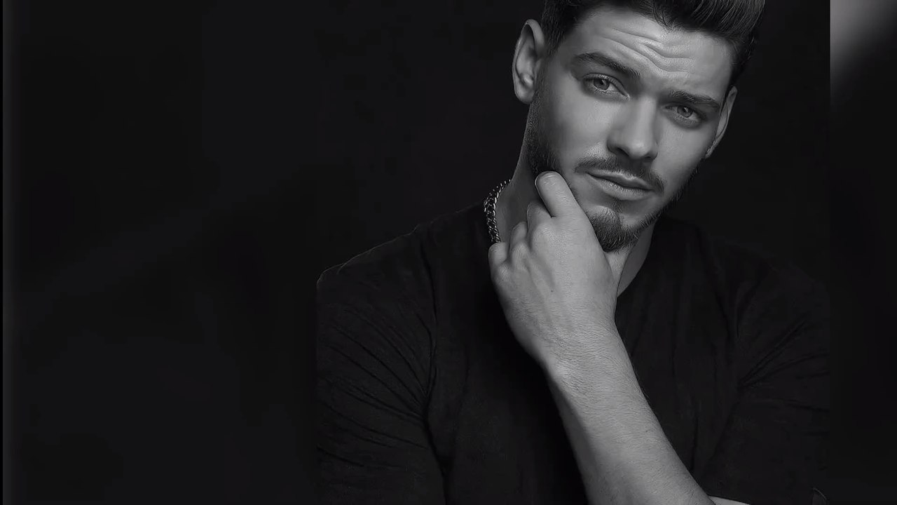 Rayane Bensetti en deuil : cet être cher qu'il vient de perdre