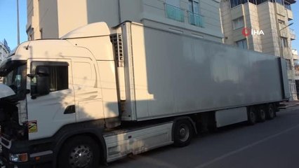 Antalya'dan Ukrayna'ya 2 tır dolusu yardım
