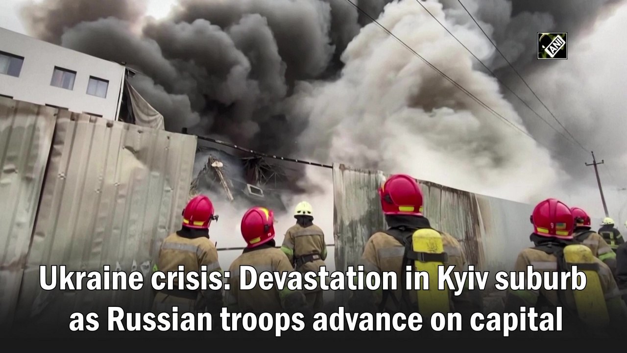 Ukraine crisis: Devastation in Kyiv suburb as Russian troops advance on capital