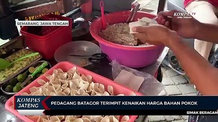 Pedagang Batagor Terimpit Kenaikan Harga Bahan Pokok