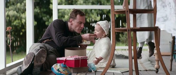 A Luz Entre Oceanos Trailer (2) Original