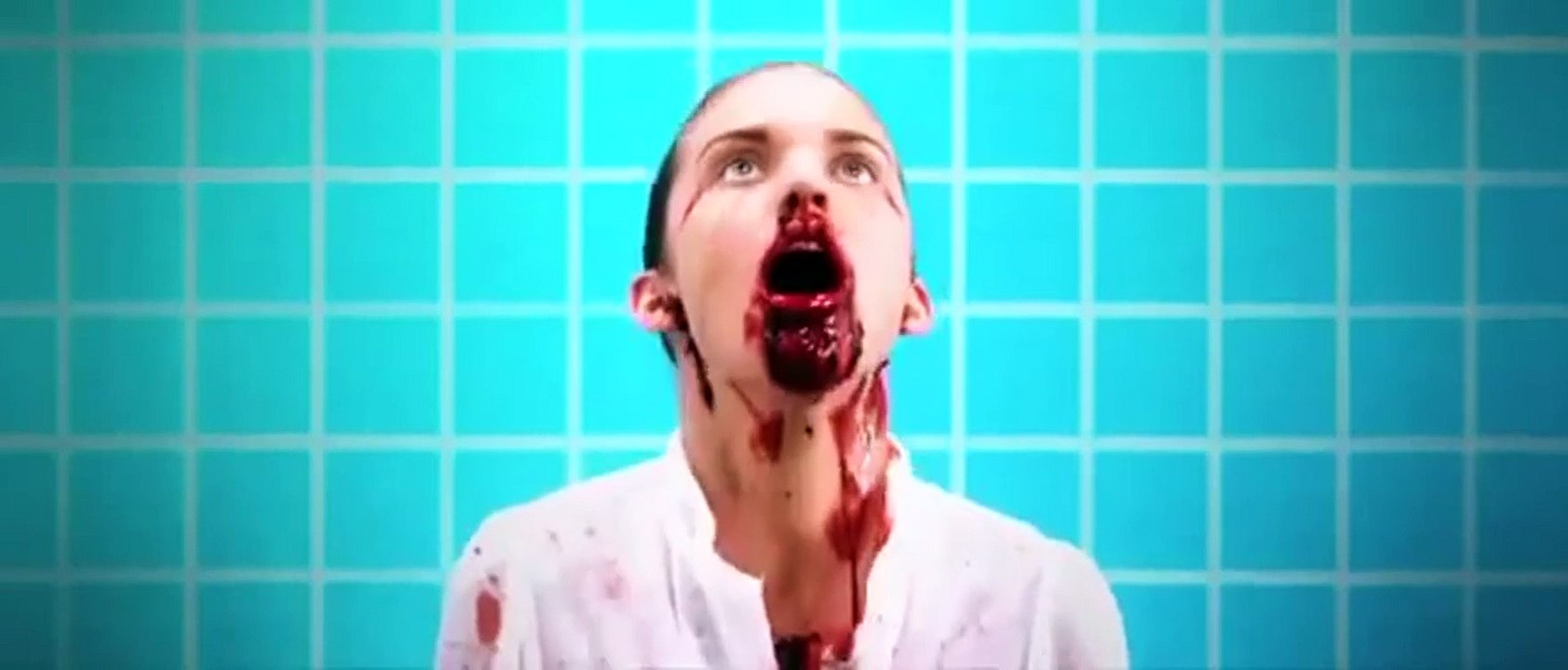 Excision Tráiler VO