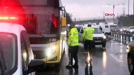 Okmeydanı-TEM Bağlantı yolunda İETT otobüsü ile para nakil aracı çarpıştı