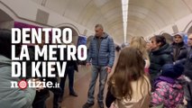 Guerra Russia-Ucraina, dentro la metro di Kiev: il video del sindaco, ex pugile, Vitali Klitschko