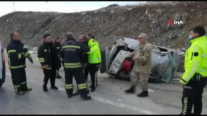 Erzincan'da otomobilin devrildiği trafik kazasında 1 kişi öldü 1 kişi yaralandı