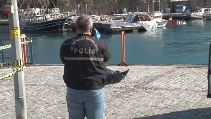 Son dakika haberi | Kayıp oğlunun öldüğünü duyan annenin feryatları yürekleri yaktı... 4 gündür aranan 19 yaşındaki genç, denizin 10 metre derinliğinde ölü bulundu