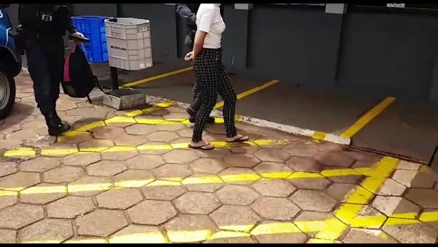 Dupla suspeita de assalto em Nova Laranjeiras é abordada no Bairro Periolo, em Cascavel