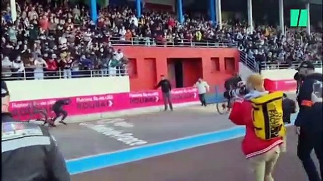 Les Youtubeurs Inoxtag et Domingo roulent le Paris-Roubaix pour un défi