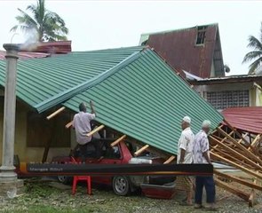 Ribut musnahkan kediaman penduduk