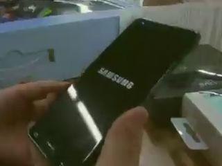 U.S. bans Samsung Galaxy Note 7 smartphones from air travel