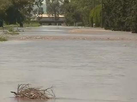 Flooding in South Australia as rivers burst banks