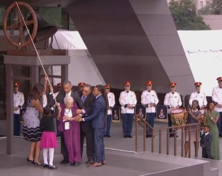 Barack Obama opens new African American Museum