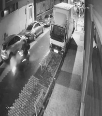 ATAŞEHİR'DE İKİ MOTOSİKLET KAFA KAFAYA ÇARPIŞTI