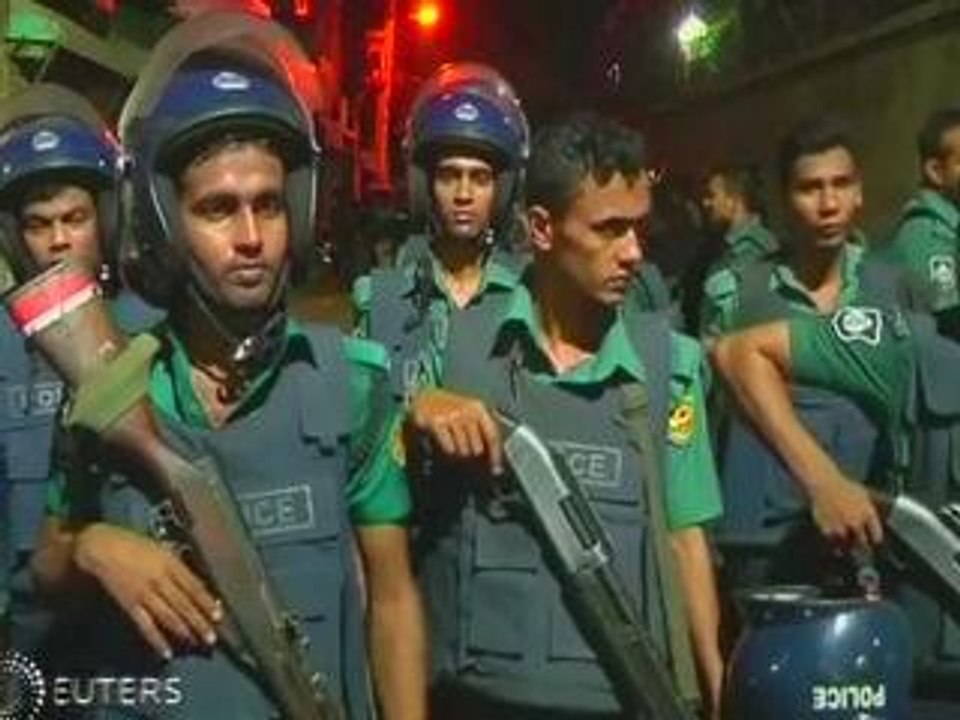 Bangladesh police kill suspected militant in raid