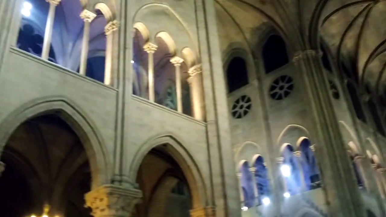 287.Une voix angoissante ..YESTERDAY NOTRE DAME OF PARIS ORGAN VESPERS (2)
