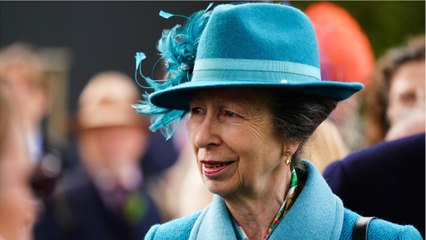 GALA VIDEO - PHOTO – La princesse Anne pimpante à Rotterdam : apparition remarquée pour la fille d’Elizabeth II