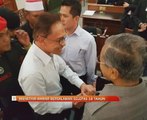 Tun Mahathir - Anwar Ibrahim bersalaman selepas 18 tahun
