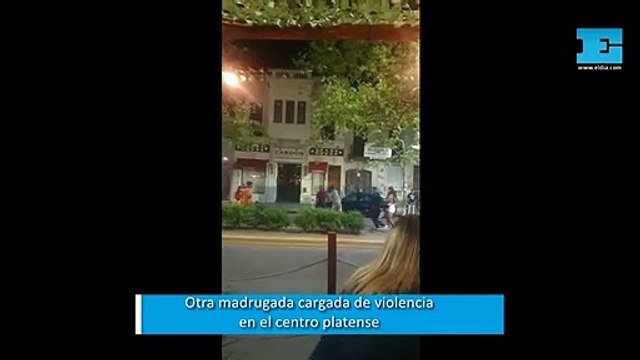 Noche descontrolada en La Plata: otra brutal pelea en diagonal 74