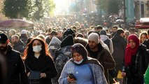 Güneşli havayı fırsat bilen vatandaşlar İstiklal Caddesi'ne akın etti