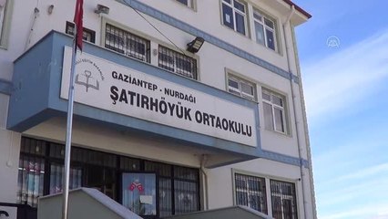 GAZİANTEP - Nurdağlı kız öğrenciler hentboldaki başarılarıyla Gaziantep'i temsil edecek