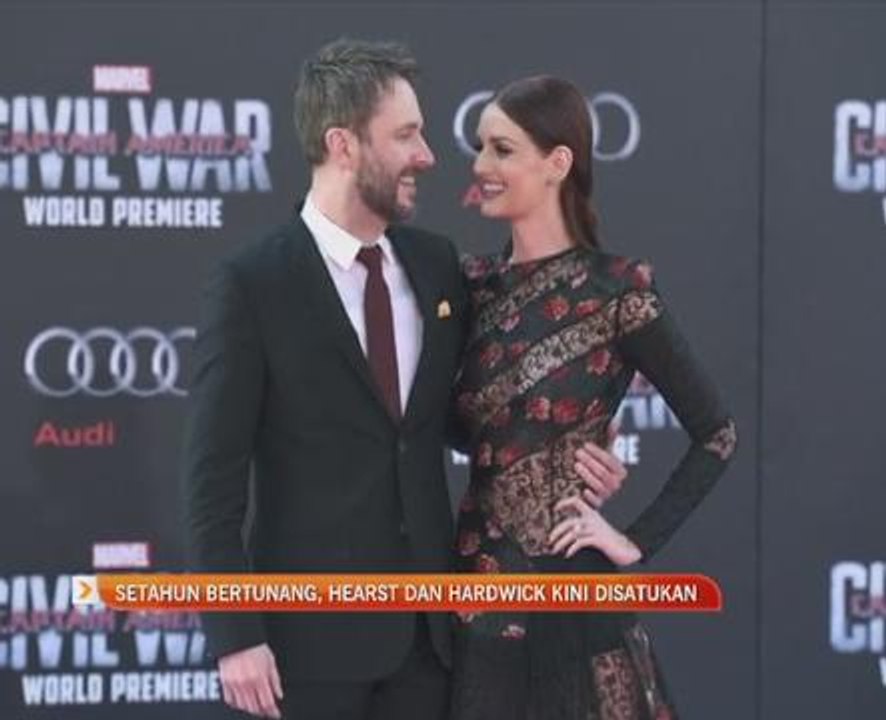 Setahun bertunang, Hearst dan Hardwick kini disatukan
