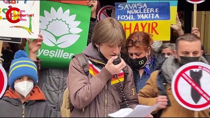 İstanbul'daki Ukraynalılar Rusya'yı protesto etti