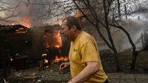 Guerre en Ukraine : les bombes russes détruisent des maisons près de Kiev, des civils tentent de fuir