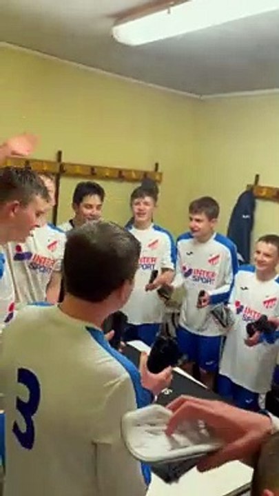 Célébration victoire ! ES Tourville / ES Plateau Foucarmont (championnat U15 D1 le 05/03/2022)