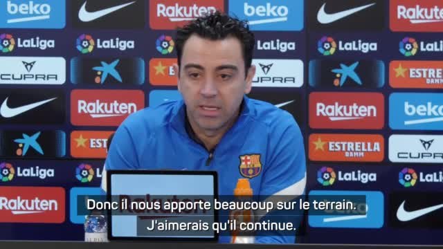 Barça - Xavi : J'aimerais qu'Alves continue