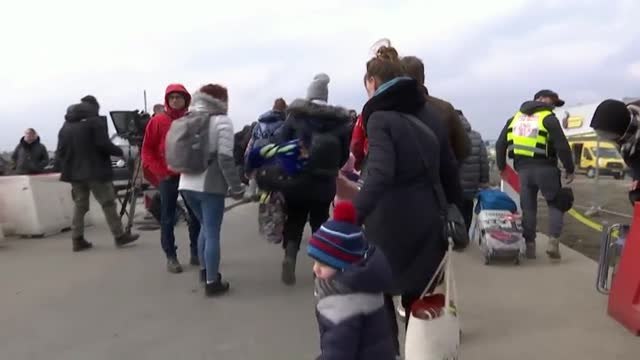 Acabaremos con esta plaga nazi , dice una refugiada