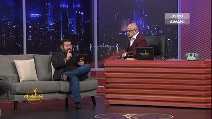 TMJ looks at what people tweet about him