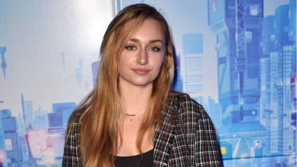 GALA VIDÉO - Emma Smet : ce job improbable qu’elle a fait pour gagner un peu d’argent