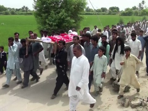 Murder of Pakistan star shines spotlight on 'honour killings'