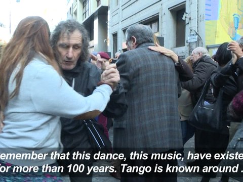 Last tango in Buenos Aires: Argentines dance to save tradition