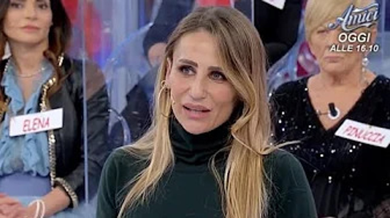 Uomini e Donne, Ursula Bennardo frena sul matrimonio con Sossio Aruta: "Non mi sento sicura" Ursula