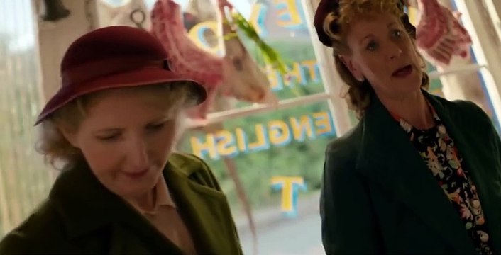 Home Fires S01 E01