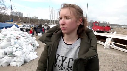 Voluntarios y militares ucranianos se preparan para el asalto ruso en Odesa