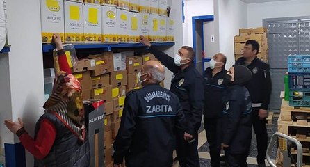 Belediyeden yağ stoklayan marketlere gece baskını