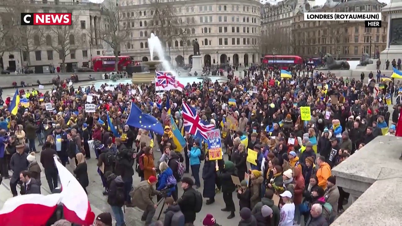 Dans le monde entier, des manifestations en soutien au peuple ukrainien