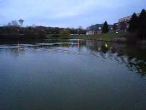 Bateau rc 8OOs modifier accus+helices