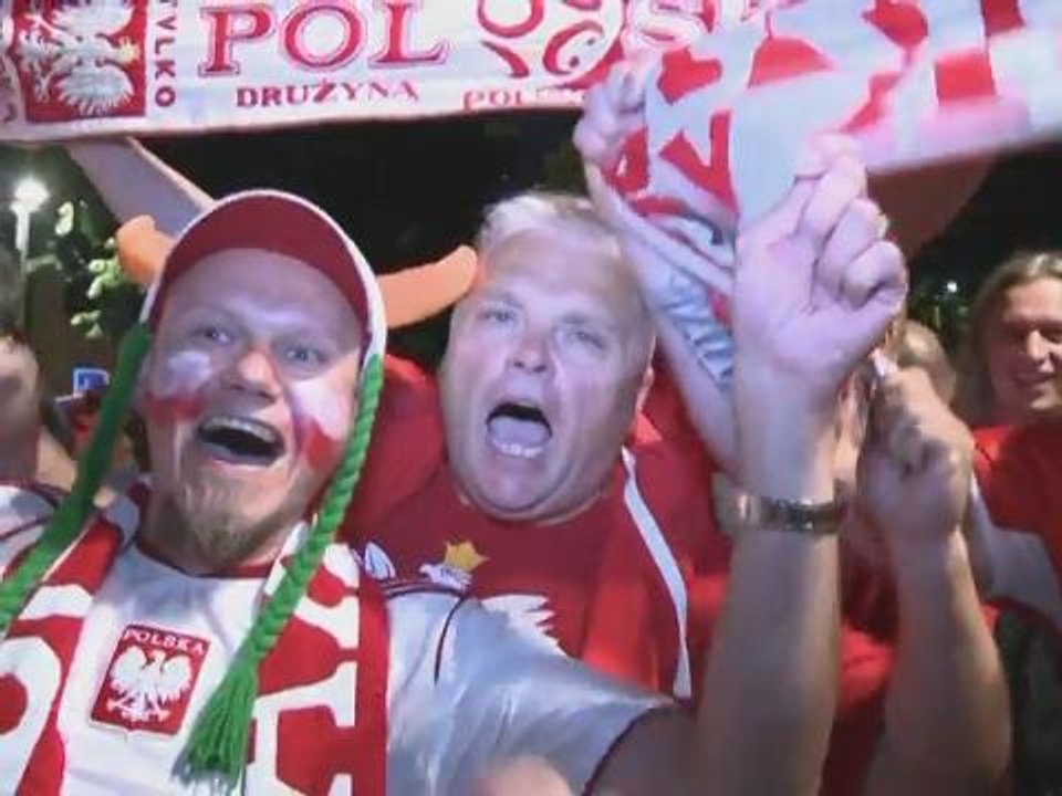 Euro 2016: Fans celebrate 'fair-play' Germany-Poland draw