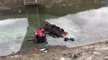 Son dakika haberleri: Çoruh Nehri'ne düşen tırın sürücüsü hayatını kaybetti