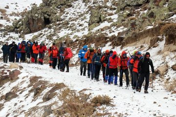 27 dağcıdan Ağrı Dağı'na zirve tırmanışı