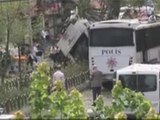 Istanbul bomb attack targets Turkish police bus