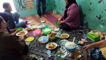 MAKAN BESAR MANGUT IKAN SIMBA