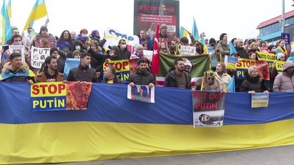 Rusya'nın Ukrayna'ya saldırısı İstanbul'da protesto edildi