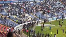 Así fue la brutal pelea campal entre hinchas de Querétaro y Atlas, en México