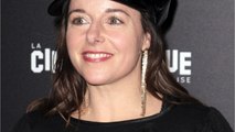 VOICI - Laure Calamy victime de sexisme à ses débuts : cette injustice qu'elle n'a toujours pas digérée