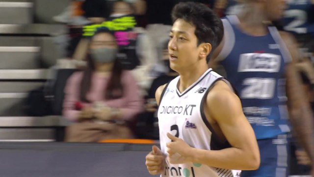 '허훈 25점' kt, 4연승...선두 SK, DB 제압 / YTN